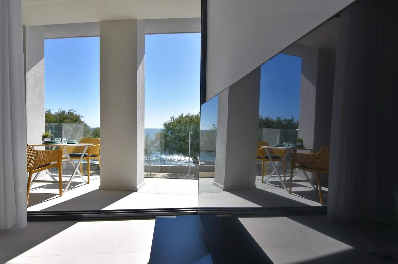 Lluisalbert L' Escala Διαμέρισμα